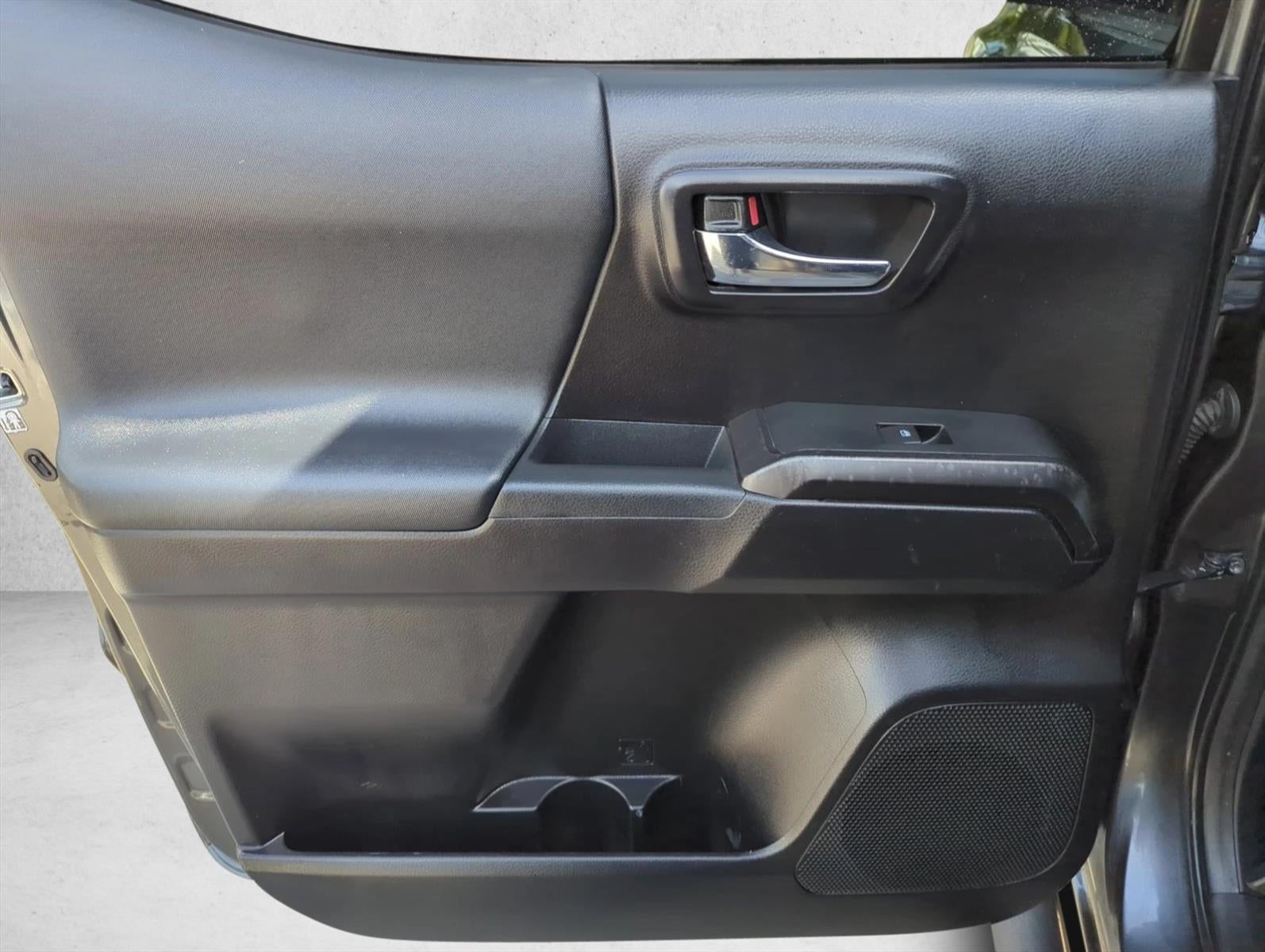 2019 Toyota Tacoma 2WD 2WD TRD Sport Double Cab 5' Bed V6 AT (Natl)