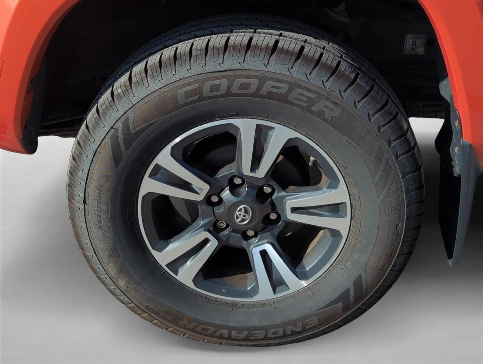 2018 Toyota Tacoma TRD Sport Double Cab 5' Bed V6 4x4 AT (Natl)