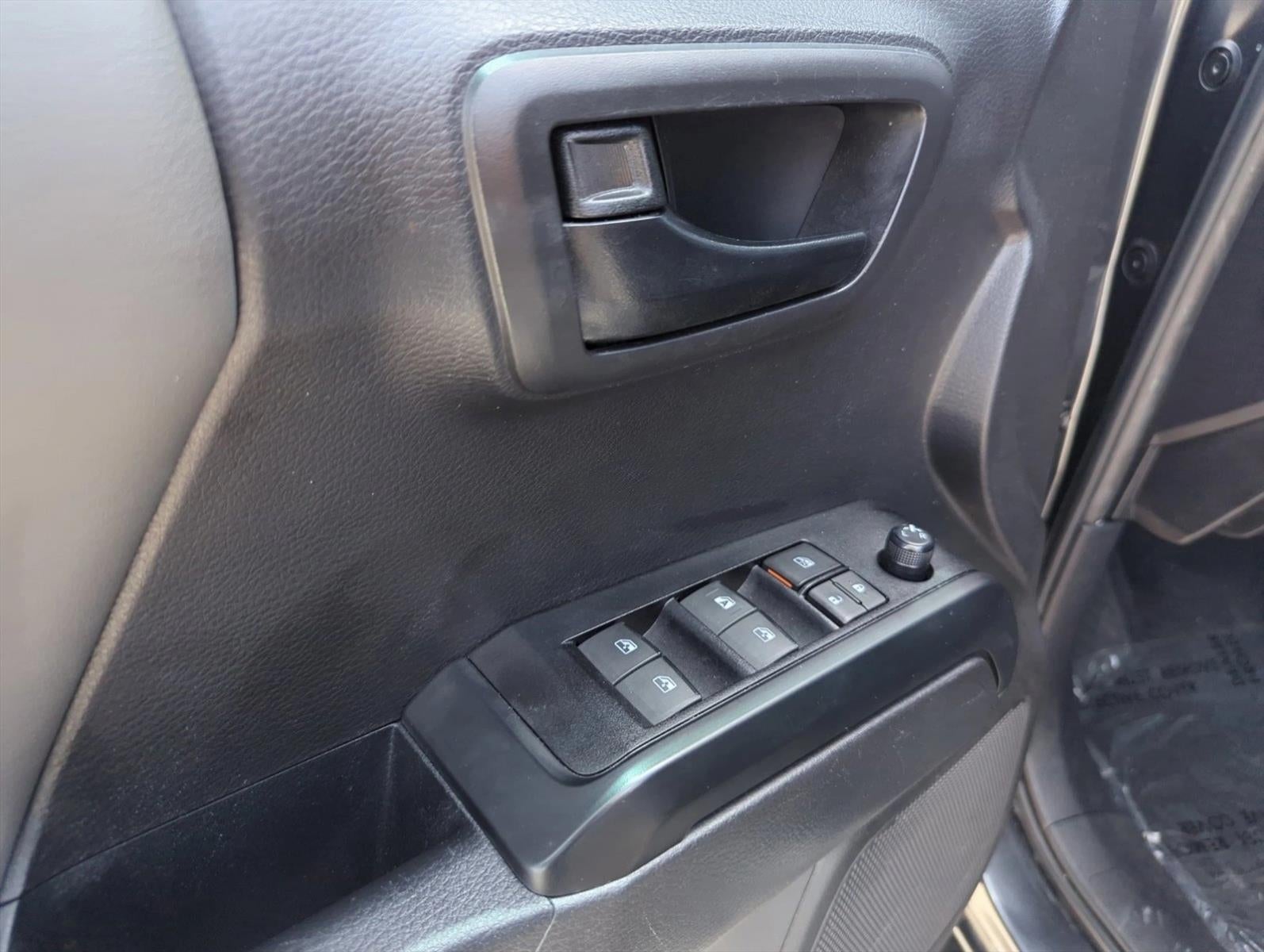 2023 Toyota Tacoma 4WD 4WD SR Double Cab 5' Bed V6 AT (GS)