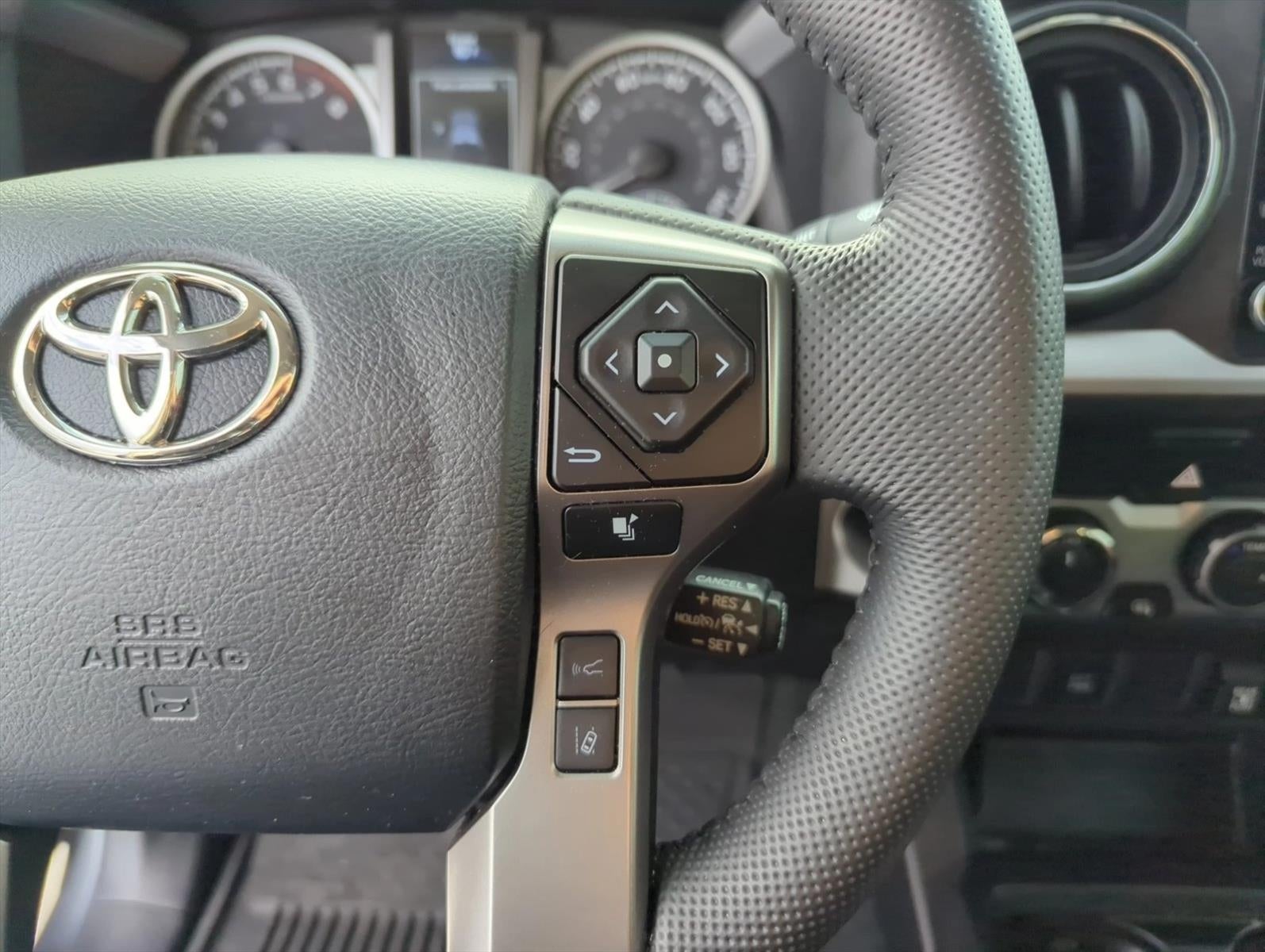 2023 Toyota Tacoma 4WD 4WD SR5 Double Cab 5' Bed V6 AT (GS)