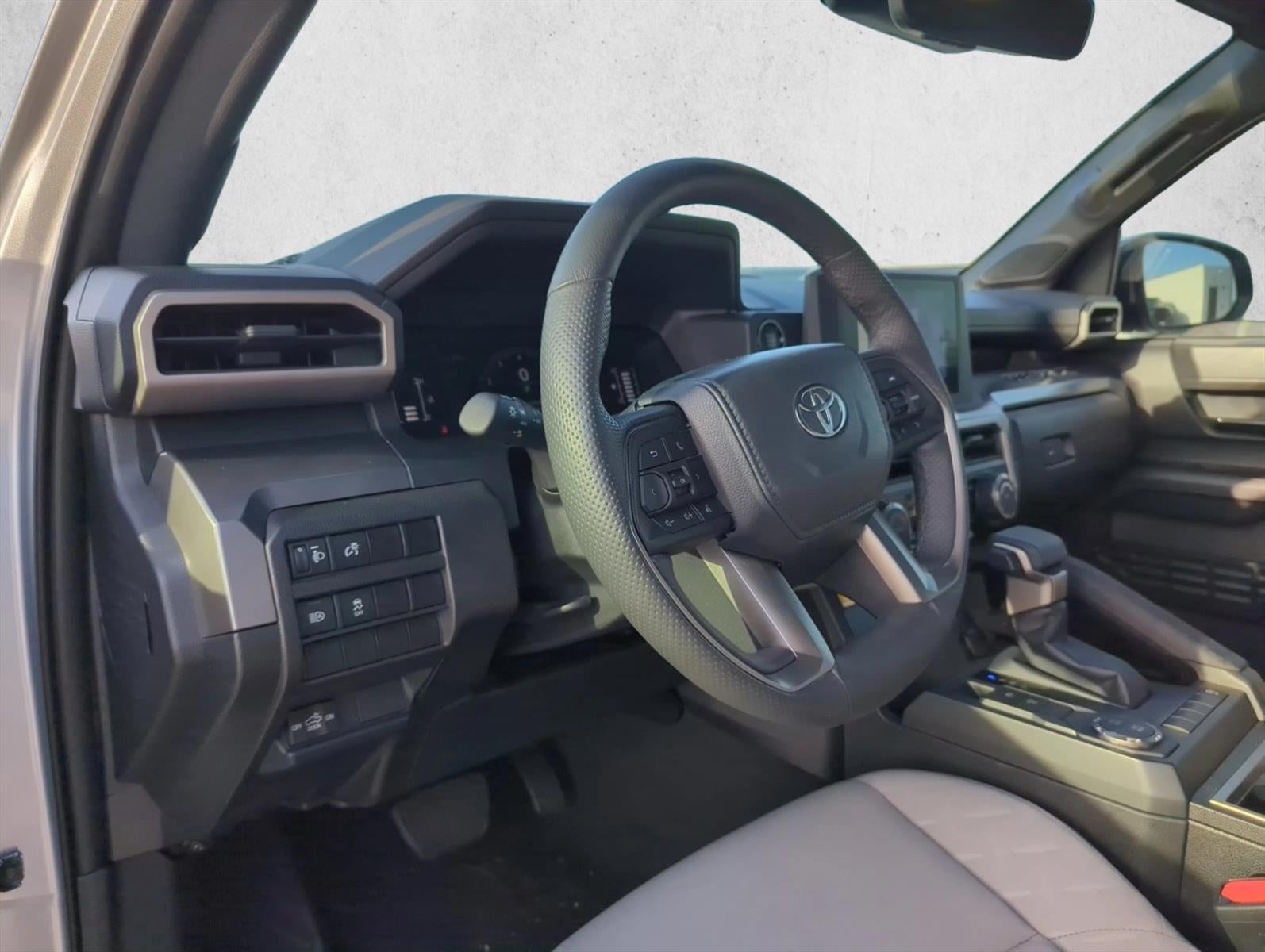 2024 Toyota Tacoma 2WD 2WD SR5 Double Cab 5' Bed AT (Natl)
