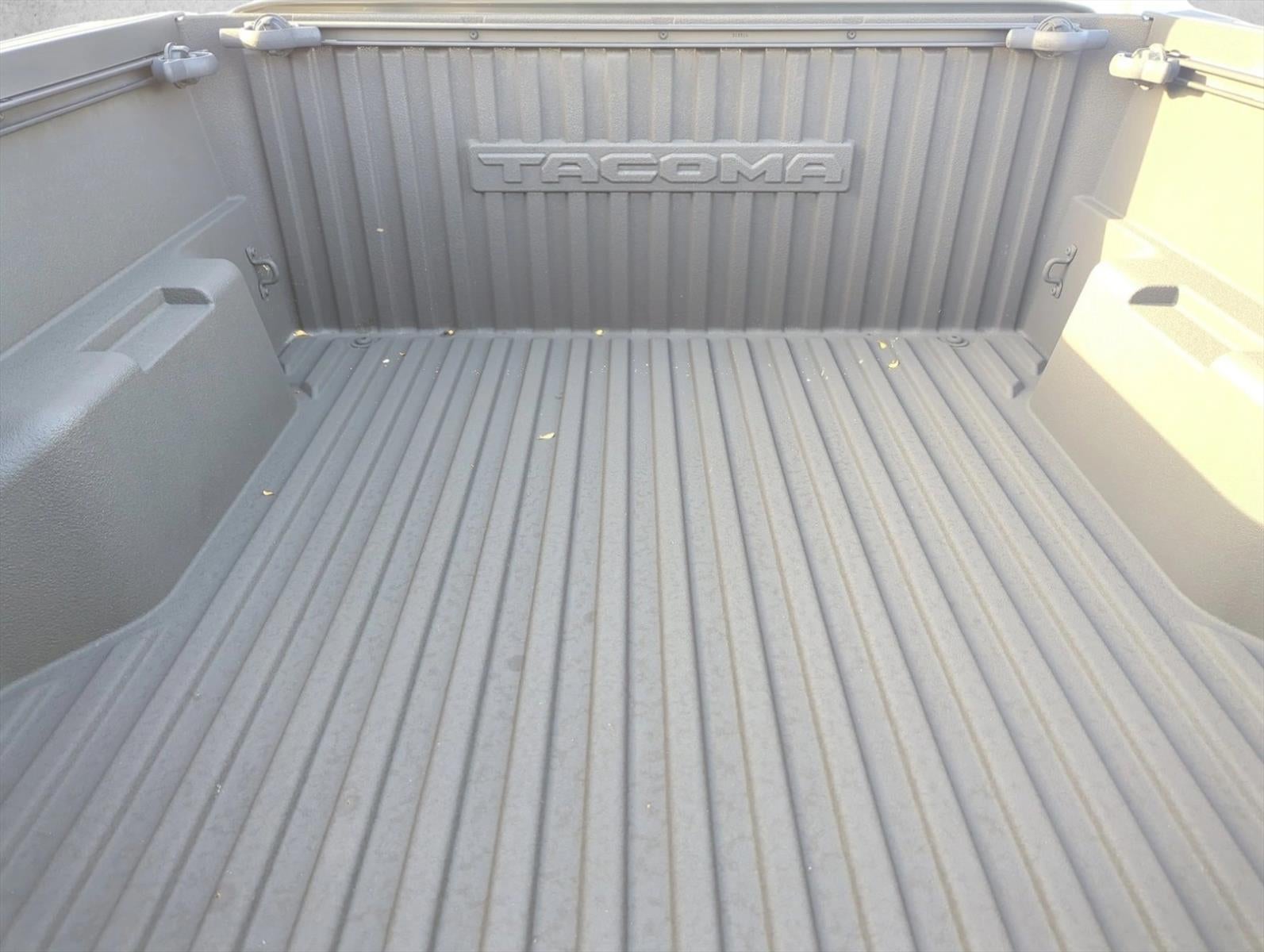 2024 Toyota Tacoma 2WD 2WD SR5 Double Cab 5' Bed AT (Natl)