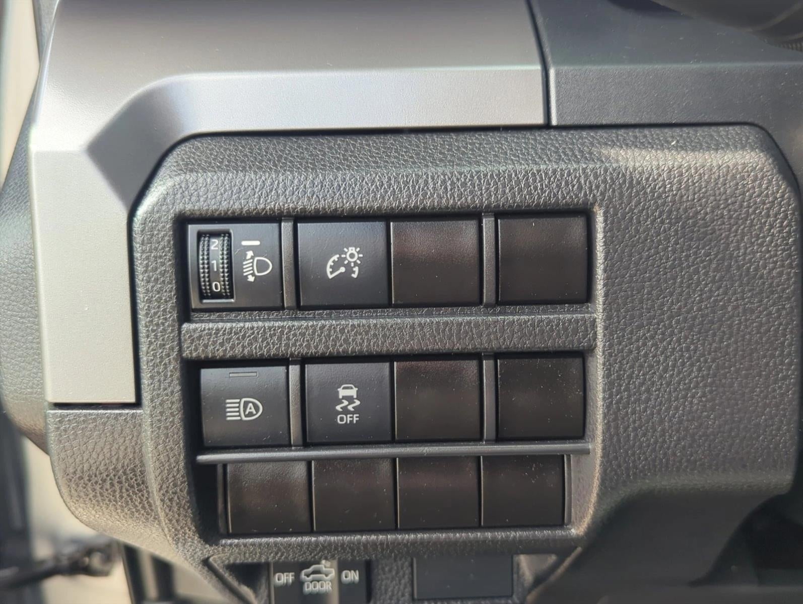 2024 Toyota Tacoma 2WD 2WD SR5 Double Cab 5' Bed AT (SE)
