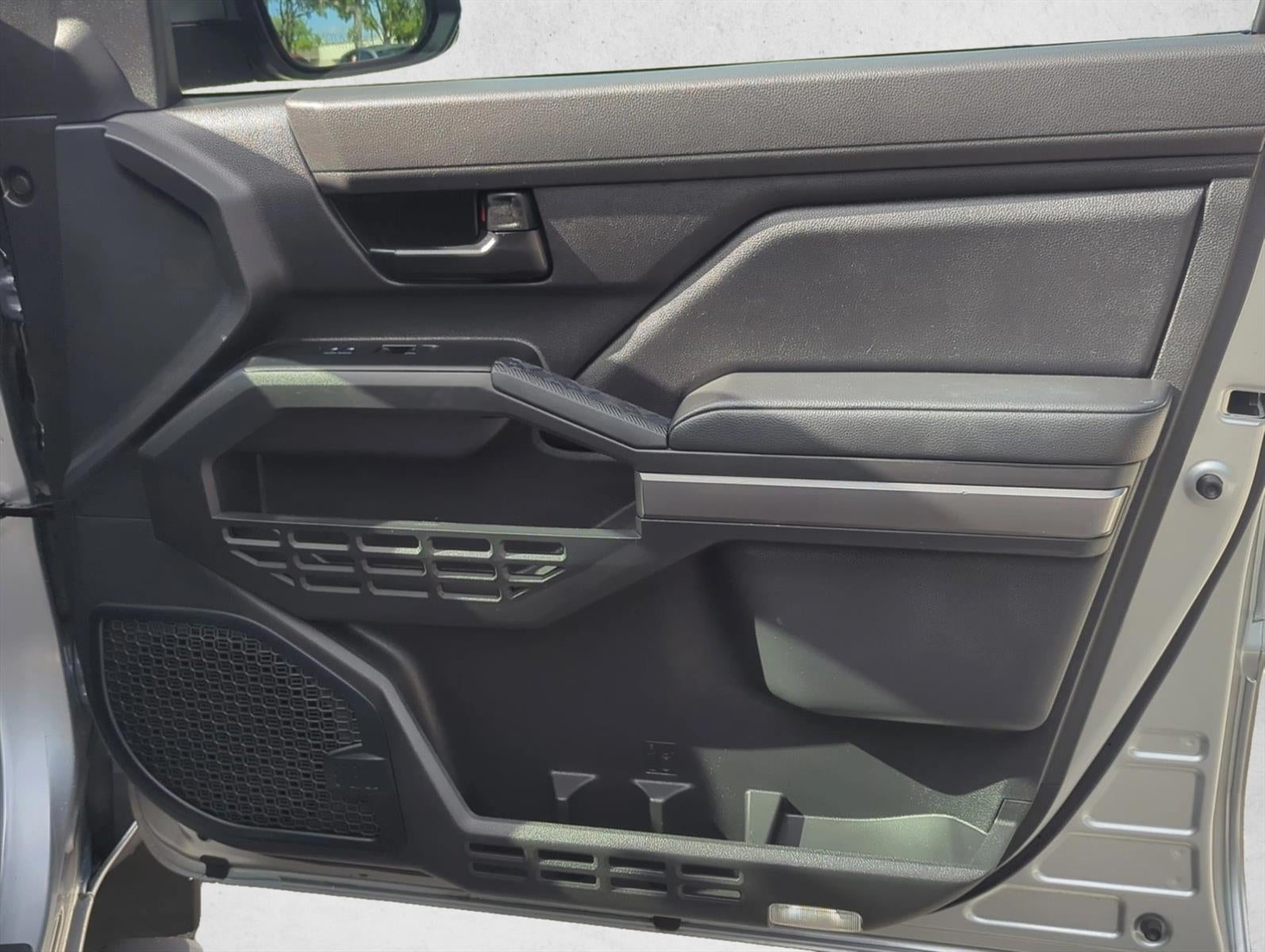 2024 Toyota Tacoma 2WD 2WD SR5 Double Cab 5' Bed AT (SE)