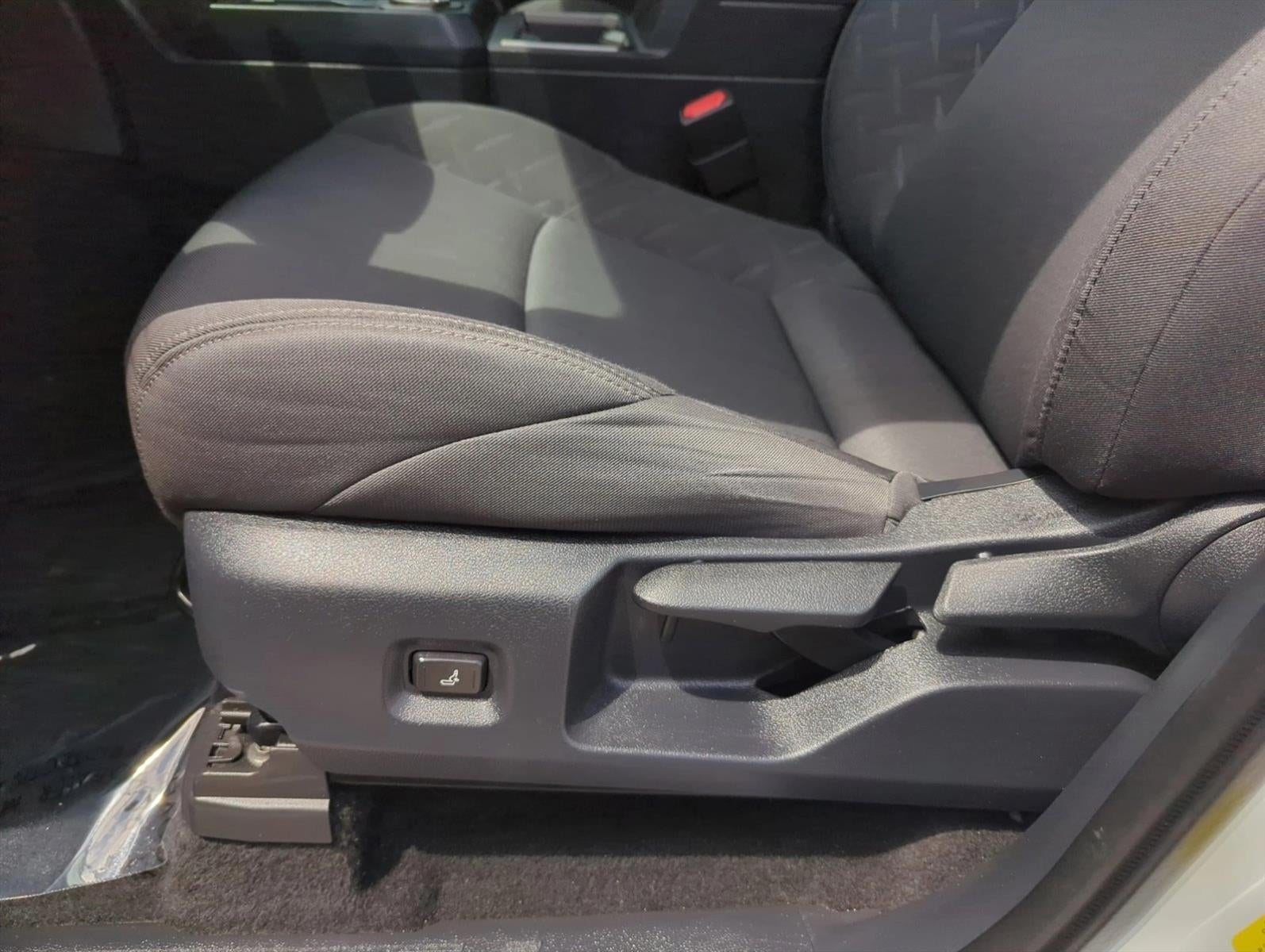 2024 Toyota Tacoma 2WD 2WD SR5 Double Cab 5' Bed AT (Natl)
