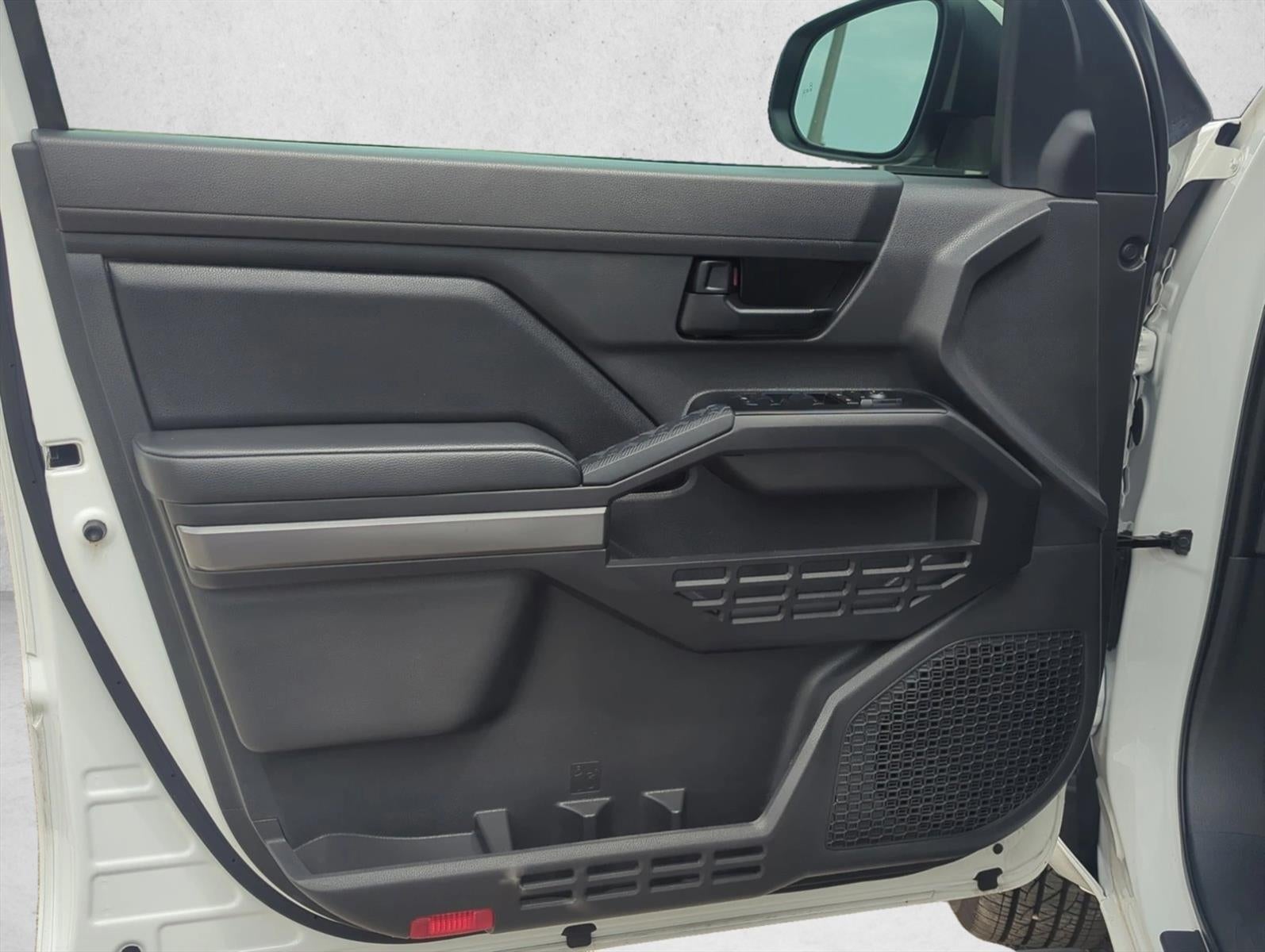 2024 Toyota Tacoma 2WD 2WD SR5 Double Cab 5' Bed AT (Natl)