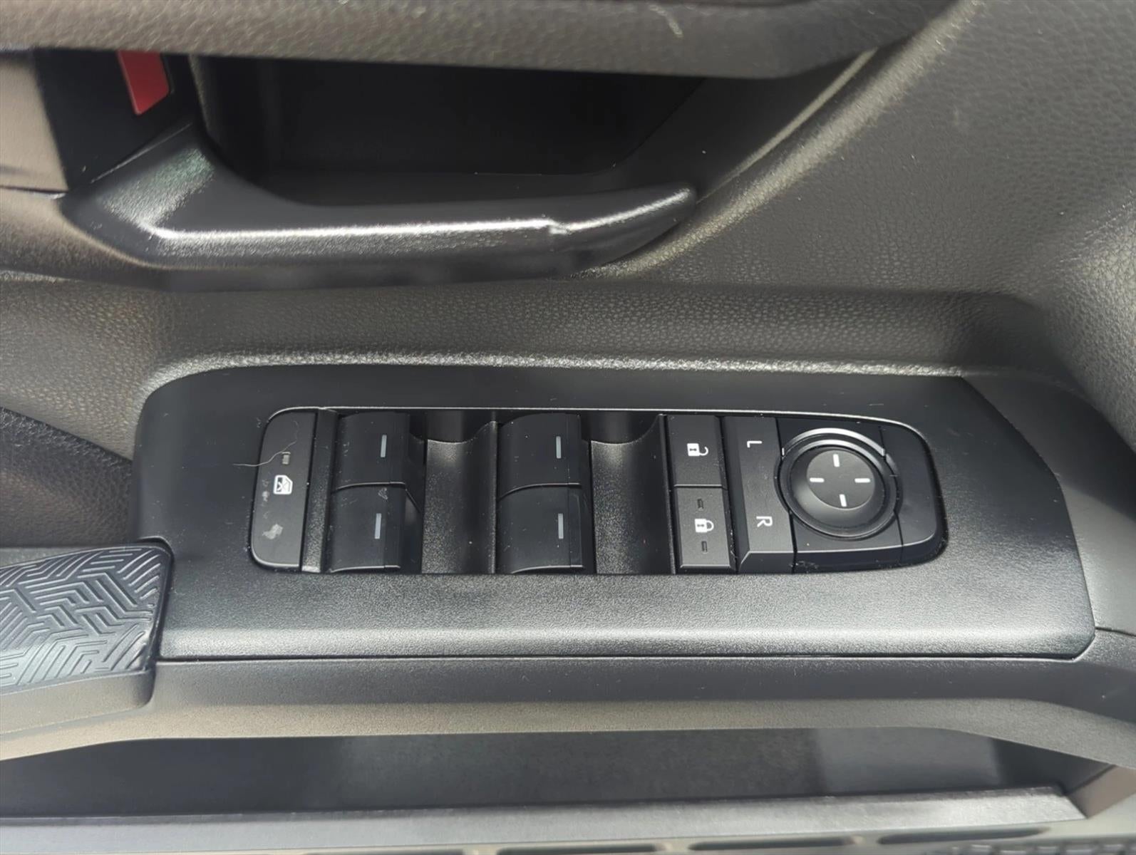 2024 Toyota Tacoma 2WD 2WD SR5 Double Cab 5' Bed AT (Natl)