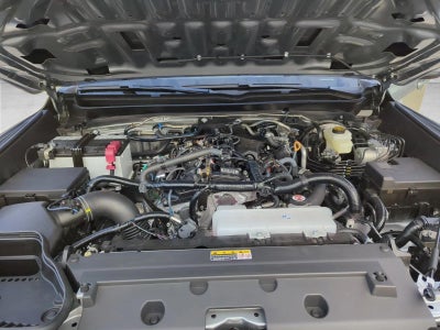 2025 Toyota Tacoma 2WD 2WD SR5 Double Cab 5' Bed AT (SE)