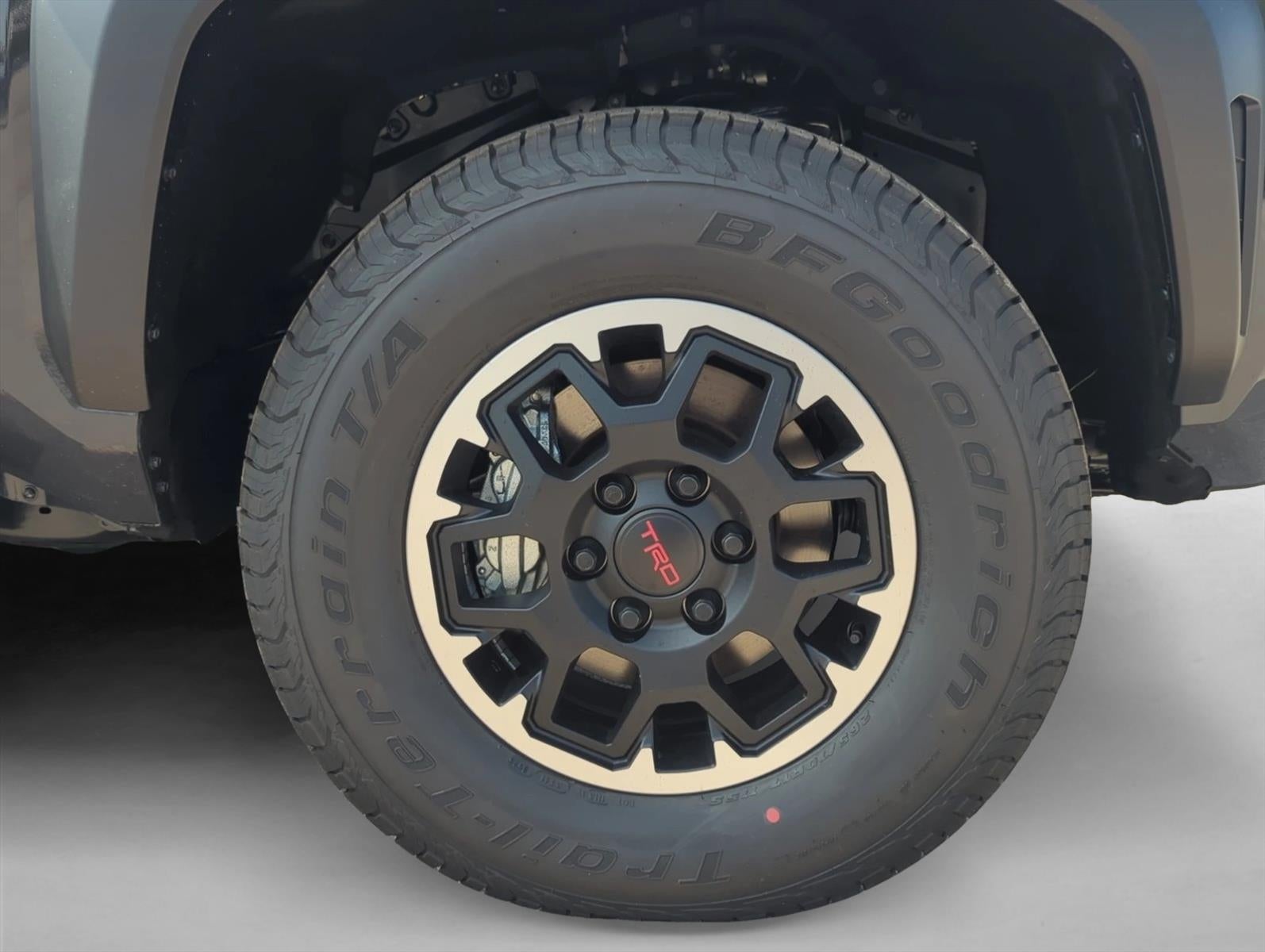 2026 Toyota Tacoma 4WD 4WD TRD Off Road Double Cab 5' Bed AT (Natl)