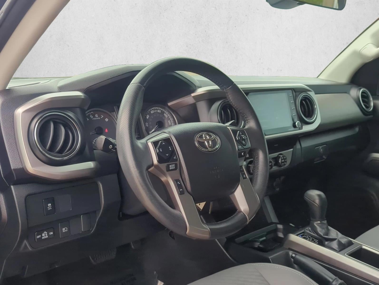 2022 Toyota Tacoma 2WD 2WD SR5 Double Cab 5' Bed I4 AT (SE)