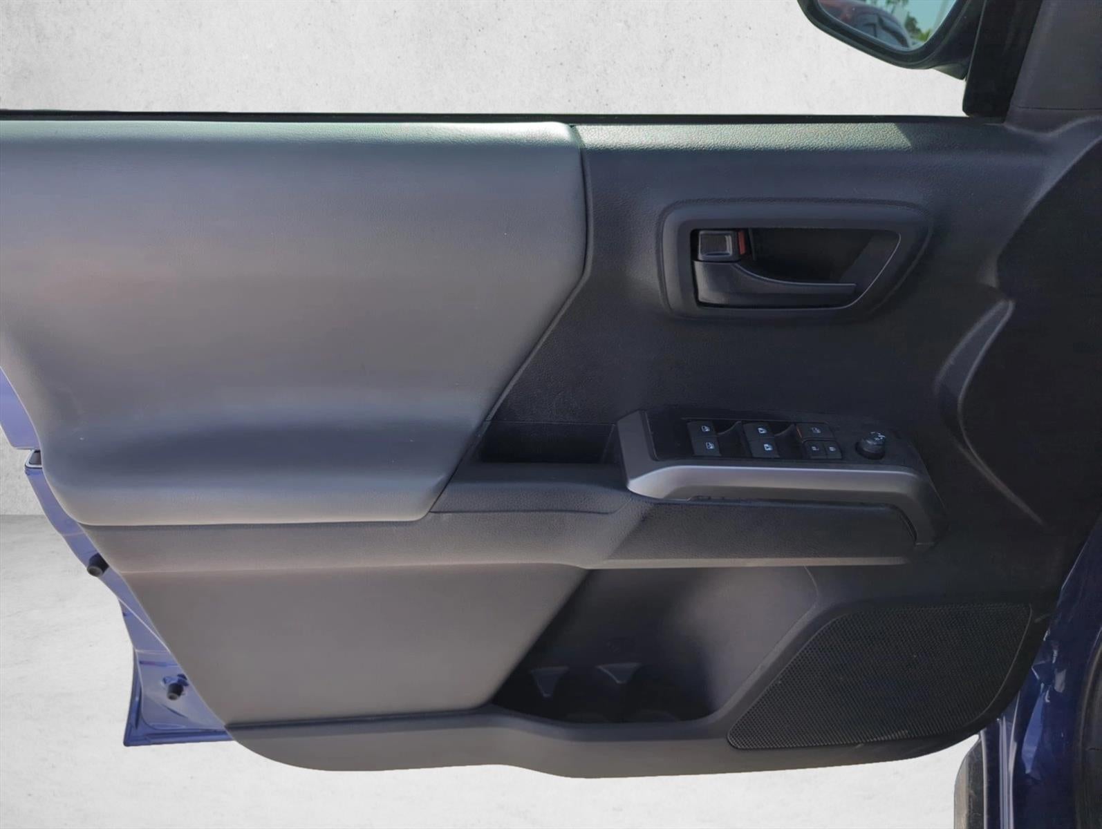 2023 Toyota Tacoma 2WD 2WD SR5 Double Cab 5' Bed V6 AT (GS)