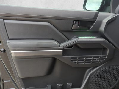 2025 Toyota Tacoma 2WD 2WD SR5 Double Cab 5' Bed AT (SE)