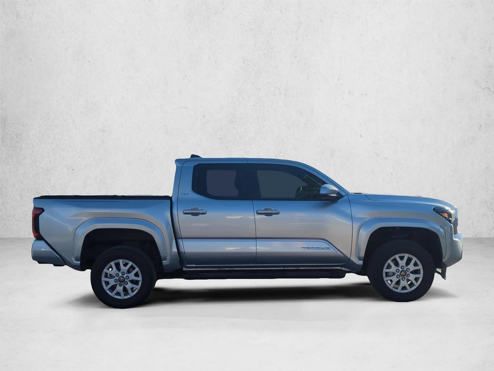 2024 Toyota Tacoma 2WD 2WD SR5 Double Cab 5' Bed AT (SE)