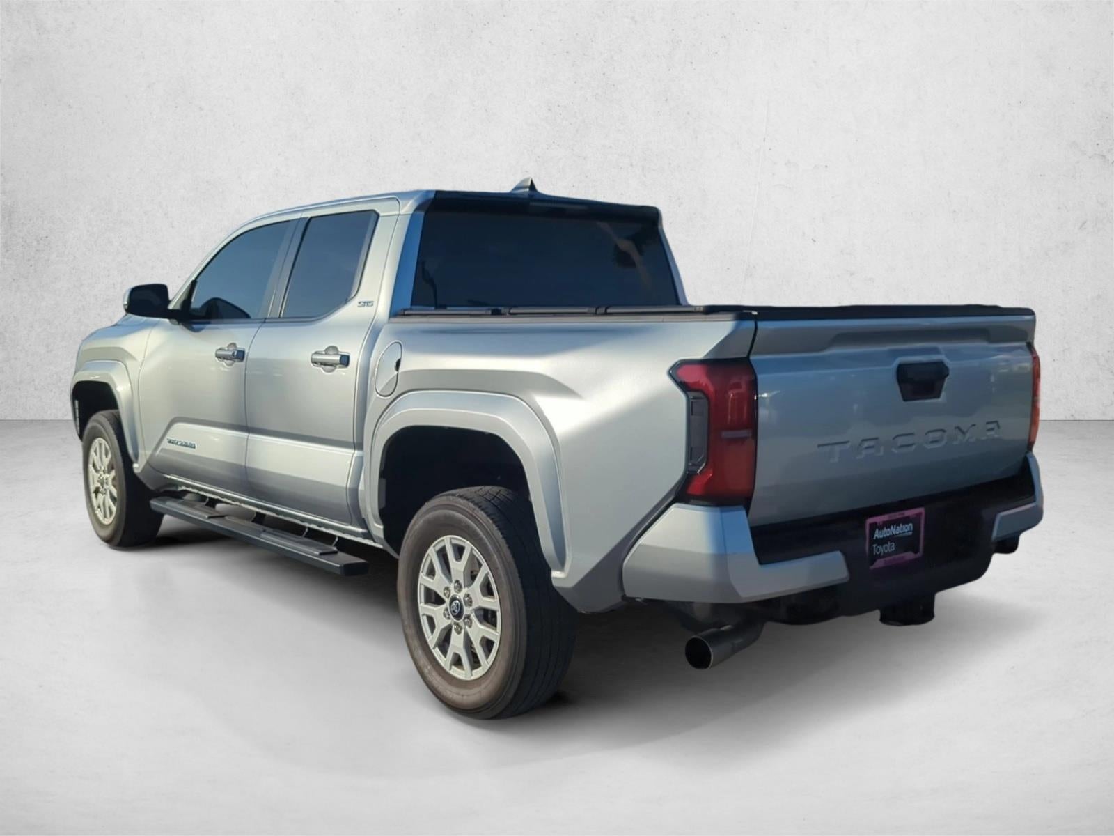 2024 Toyota Tacoma 2WD 2WD SR5 Double Cab 5' Bed AT (SE)