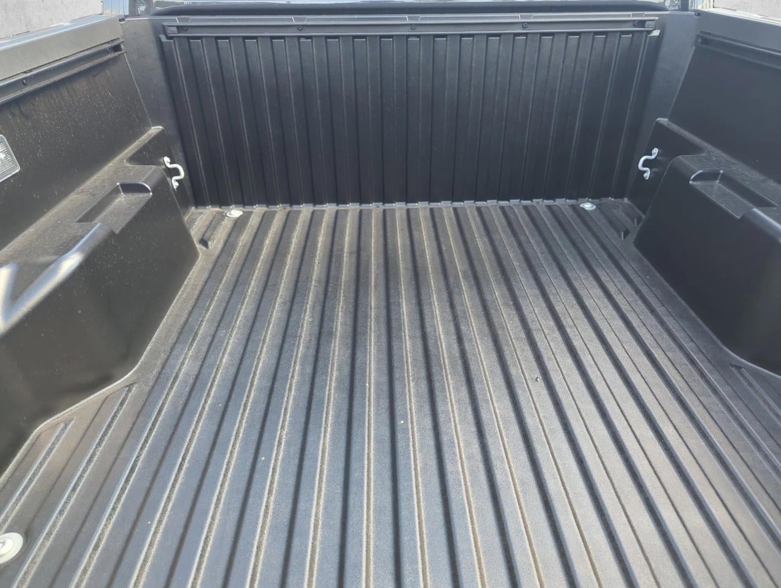 2025 Toyota Tacoma 2WD 2WD SR5 Double Cab 5' Bed AT (SE)