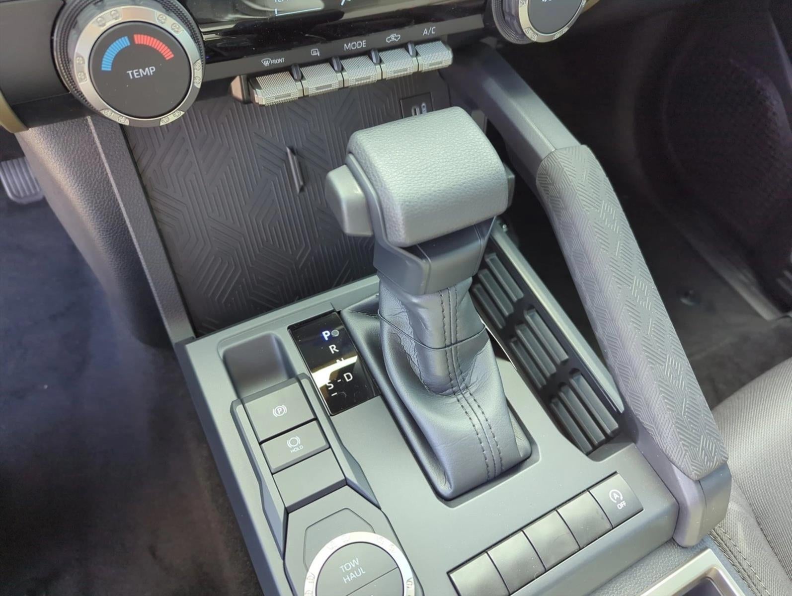 2026 Toyota Tacoma 2WD 2WD SR5 Double Cab 5' Bed AT (SE)
