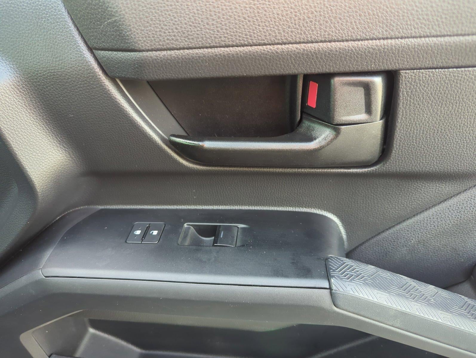 2025 Toyota Tacoma 2WD 2WD SR Double Cab 5' Bed AT (GS)