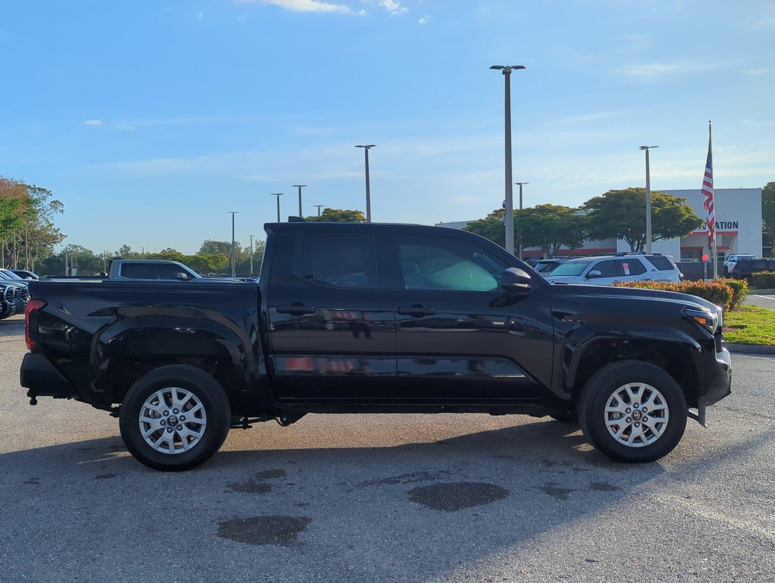 2025 Toyota Tacoma 2WD 2WD SR Double Cab 5' Bed AT (GS)