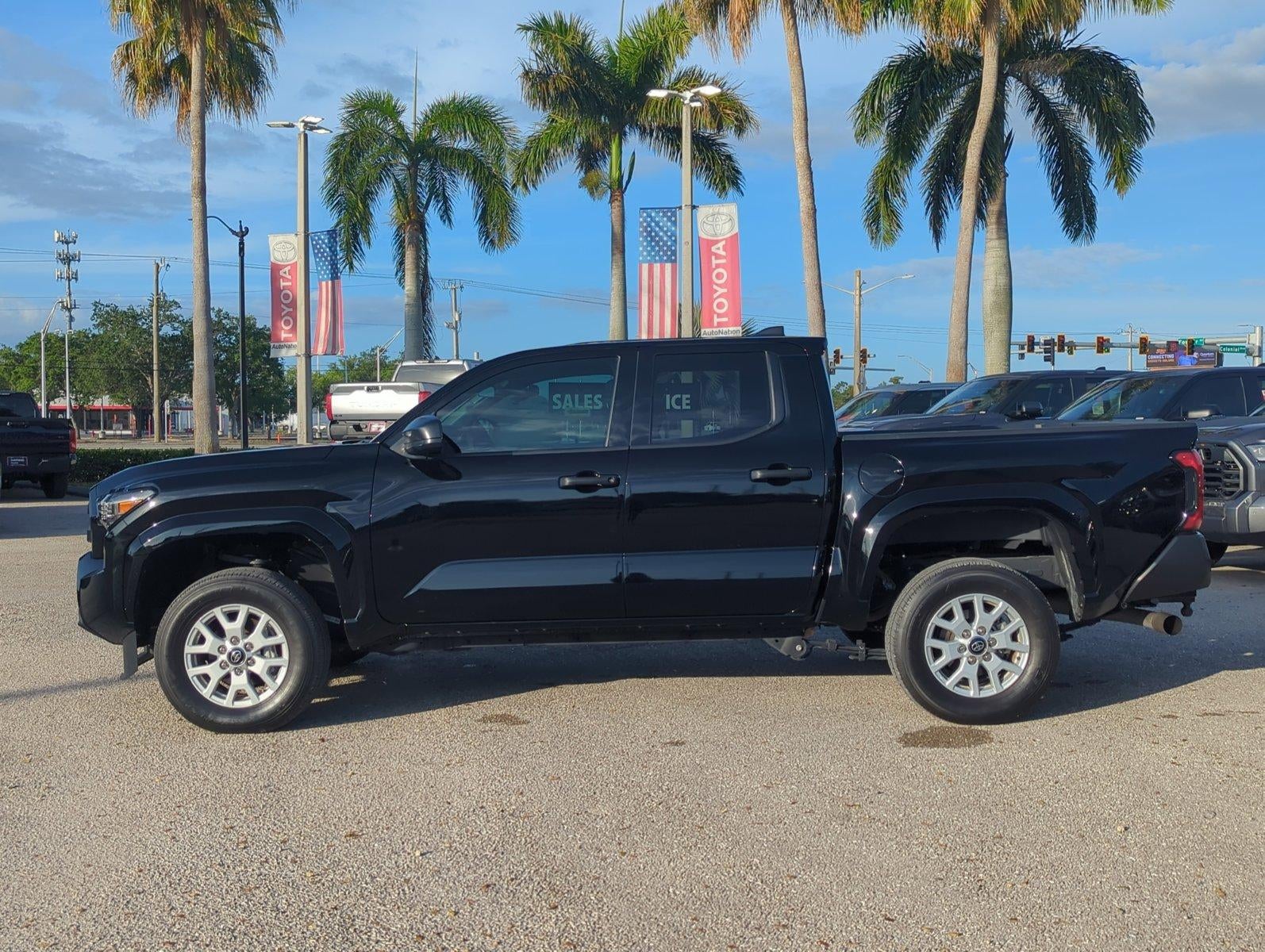 2025 Toyota Tacoma 2WD 2WD SR Double Cab 5' Bed AT (GS)