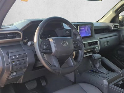 2025 Toyota Tacoma 2WD 2WD SR Double Cab 5' Bed AT (GS)