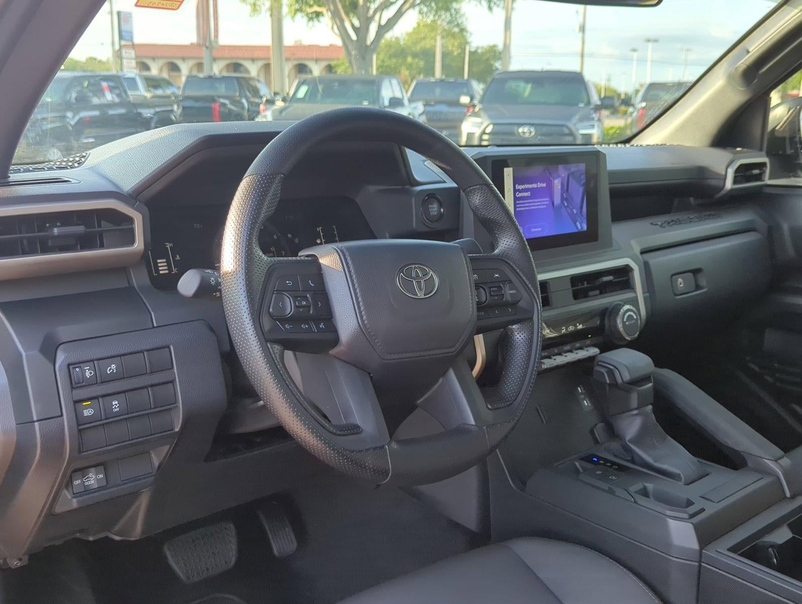 2025 Toyota Tacoma 2WD 2WD SR Double Cab 5' Bed AT (GS)