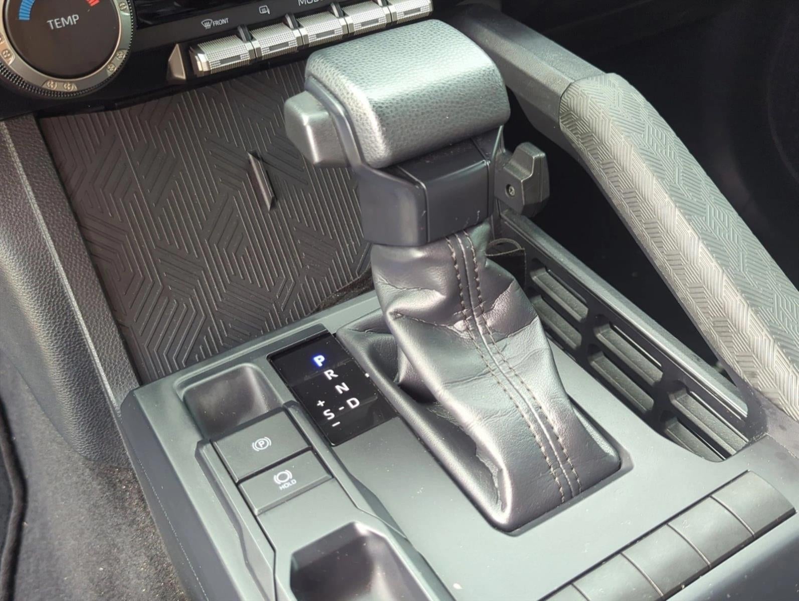 2025 Toyota Tacoma 2WD 2WD SR Double Cab 5' Bed AT (GS)