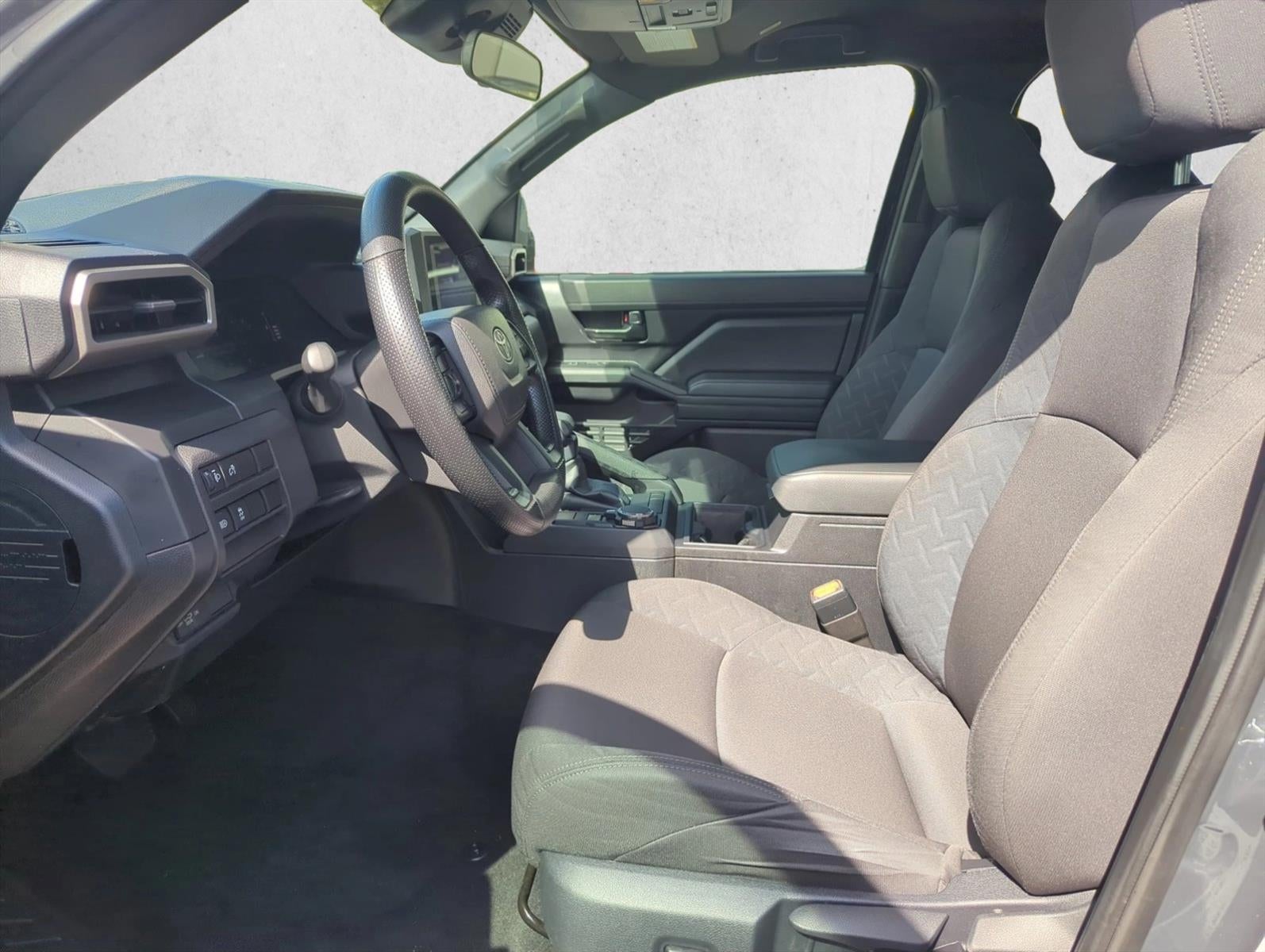 2025 Toyota Tacoma 4WD 4WD SR Double Cab 5' Bed AT (GS)