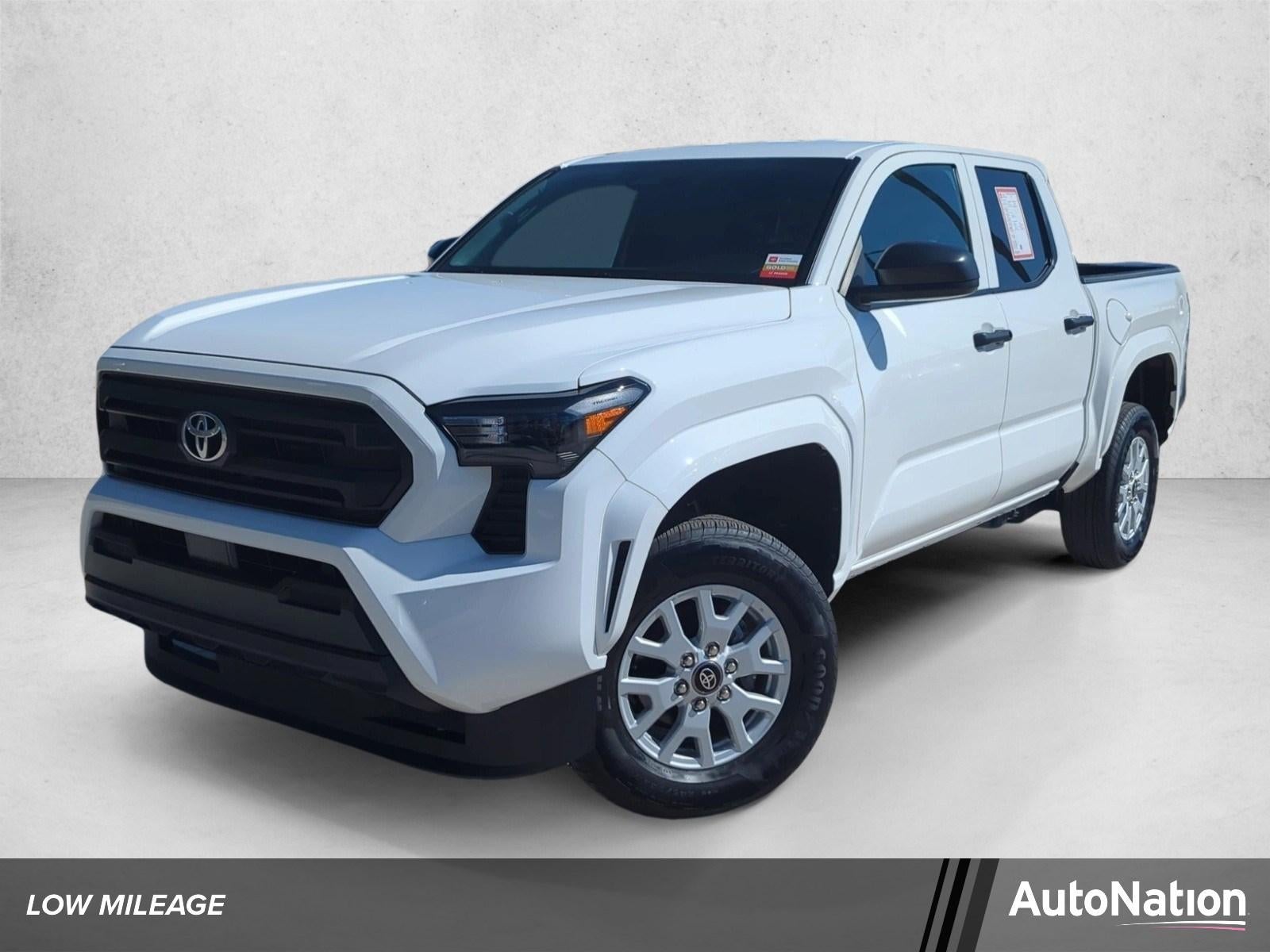 2026 Toyota Tacoma 4WD 4WD SR Double Cab 5' Bed AT (GS)
