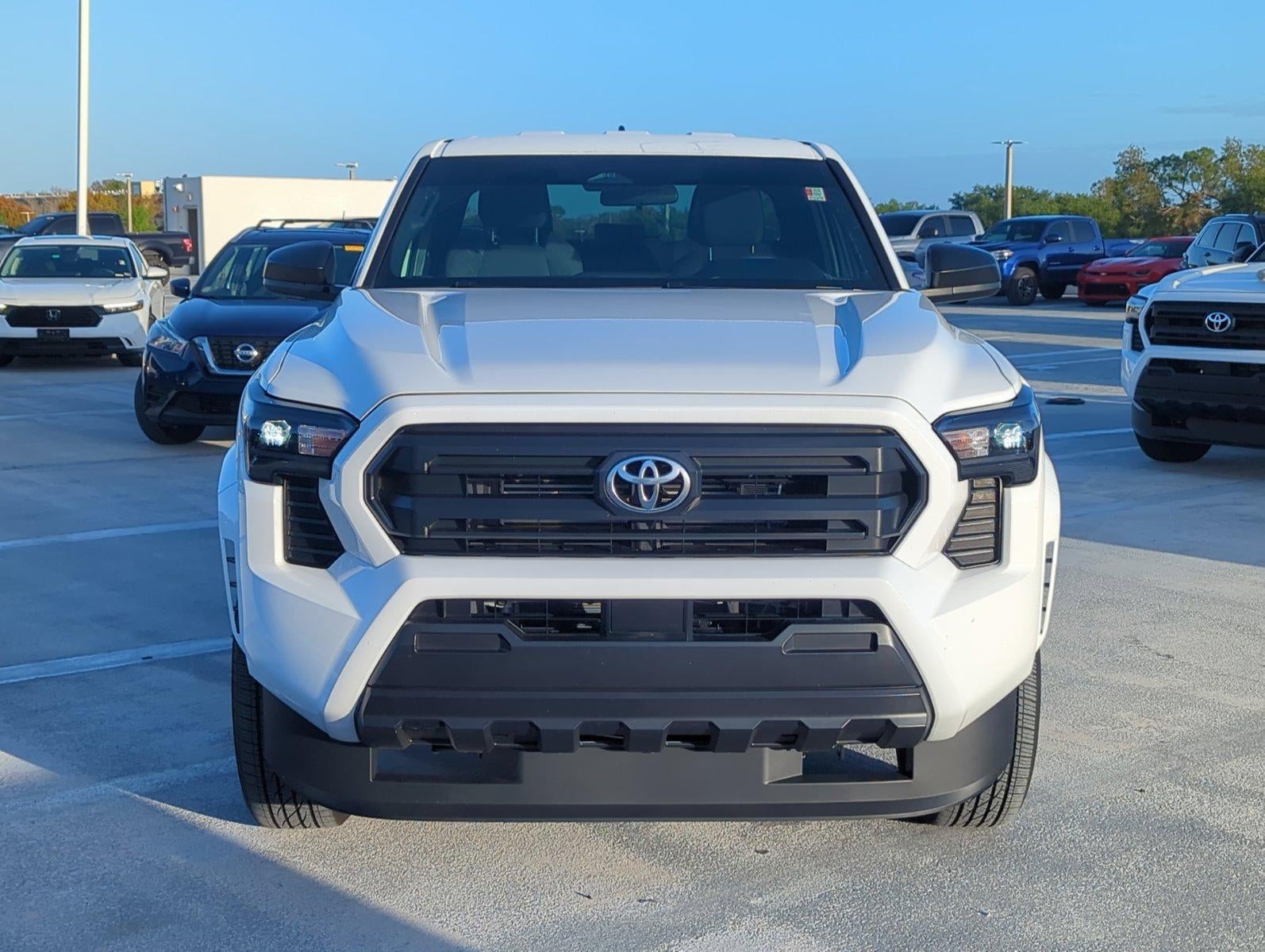 2024 Toyota Tacoma 4WD 4WD SR Double Cab 5' Bed AT (GS)