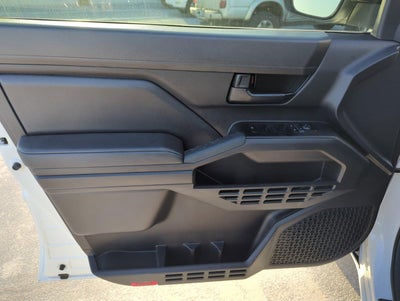 2024 Toyota Tacoma 4WD 4WD SR Double Cab 5' Bed AT (GS)