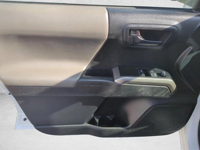 2022 Toyota Tacoma 4WD 4WD SR5 Access Cab 6' Bed I4 AT (Natl)