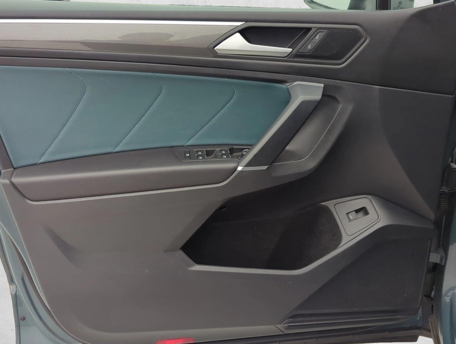 2020 Volkswagen Tiguan 2.0T SE 4MOTION