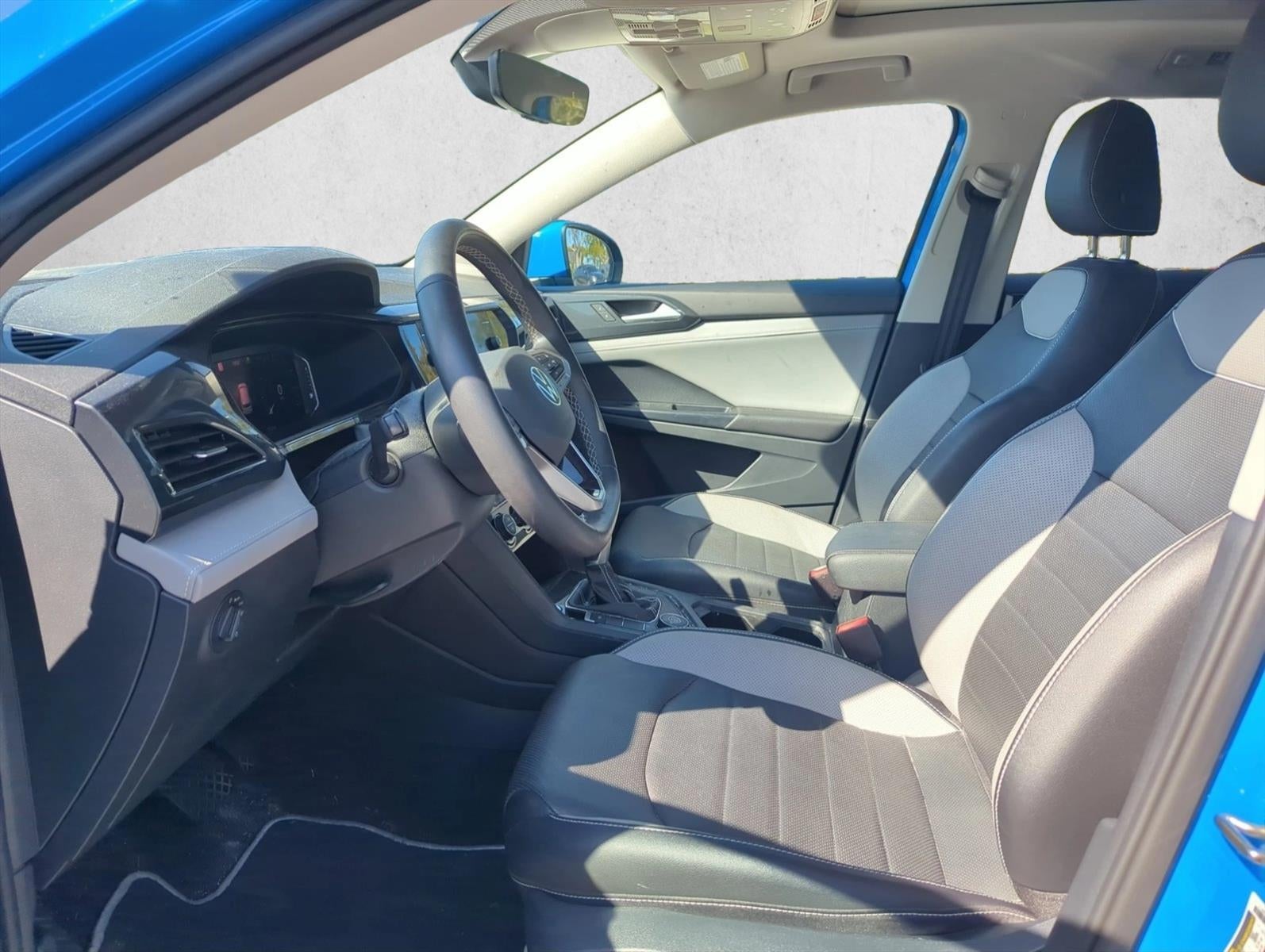 2023 Volkswagen Taos SEL 4MOTION *Ltd Avail*