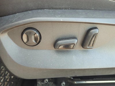 2023 Volkswagen Taos SE FWD