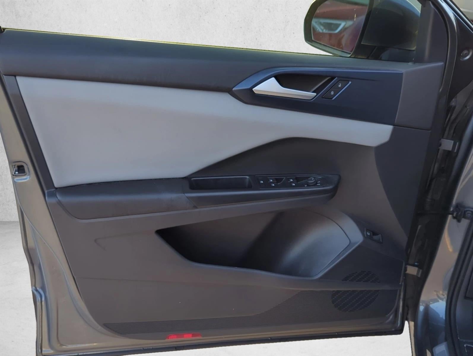 2023 Volkswagen Taos SE FWD