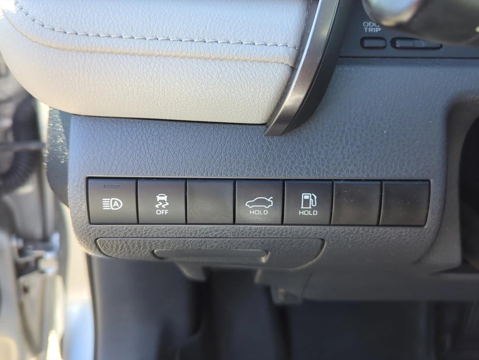 2019 Toyota Camry LE Auto (SE)