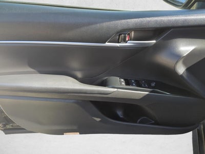 2018 Toyota Camry LE Auto (SE)