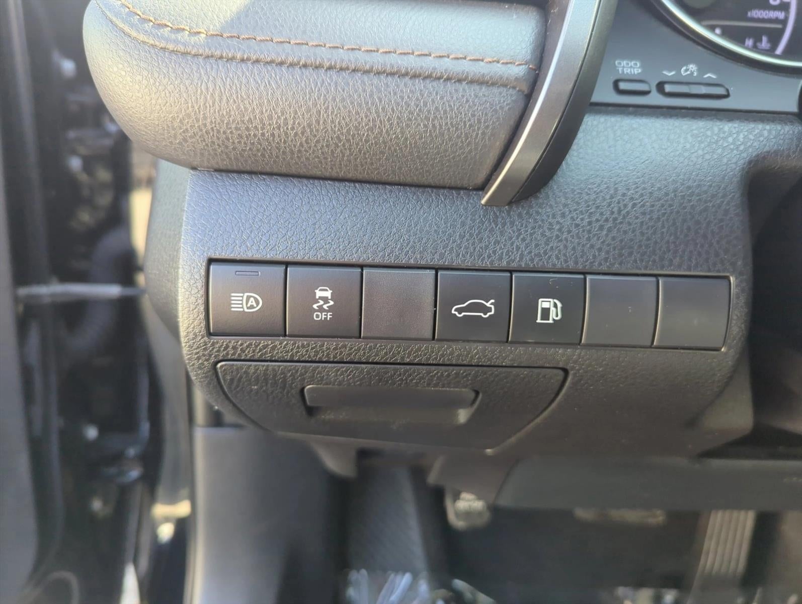 2018 Toyota Camry LE Auto (SE)