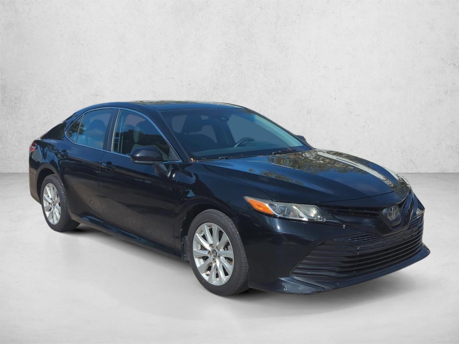 2018 Toyota Camry LE Auto (SE)