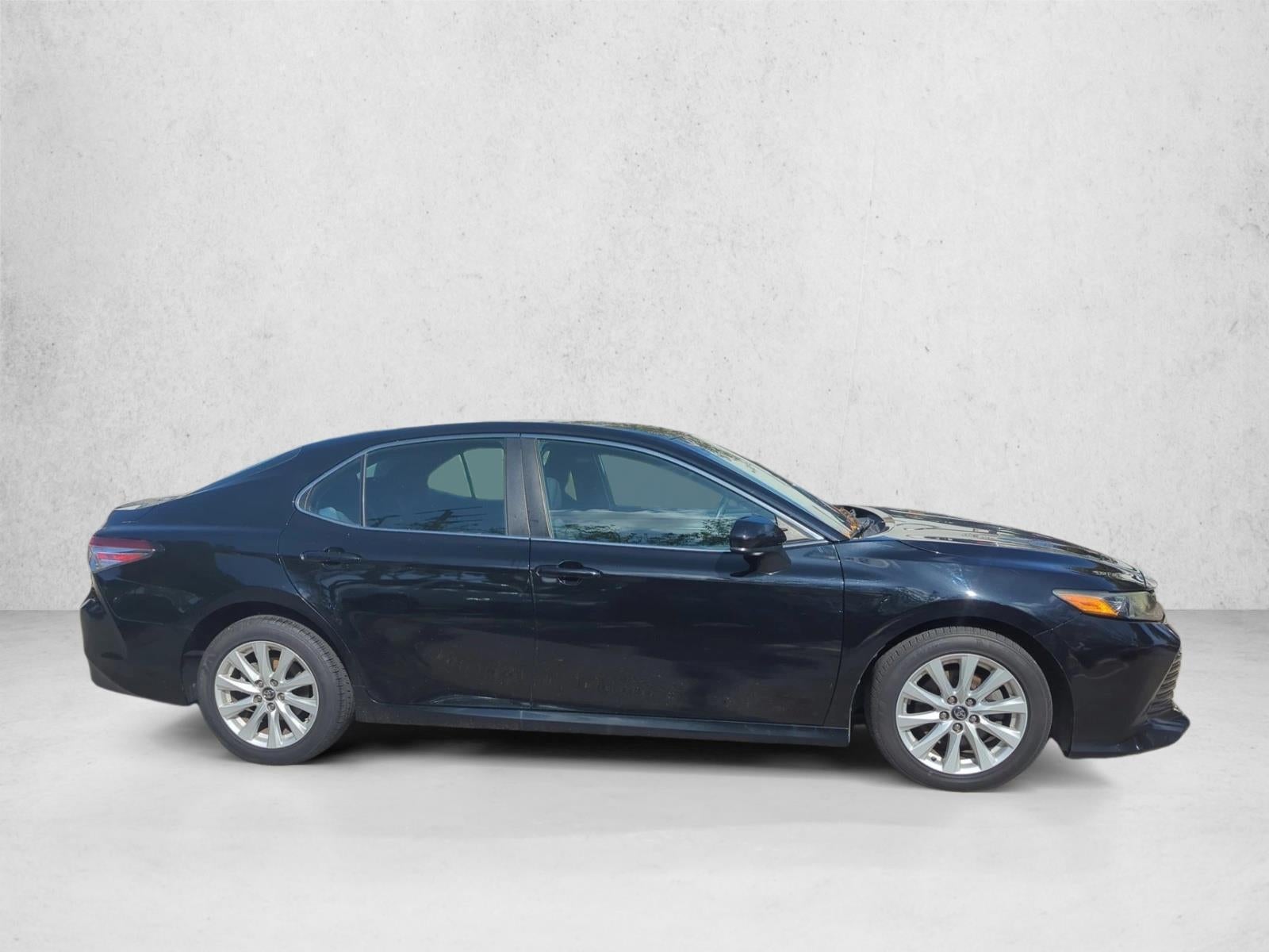 2018 Toyota Camry LE Auto (SE)