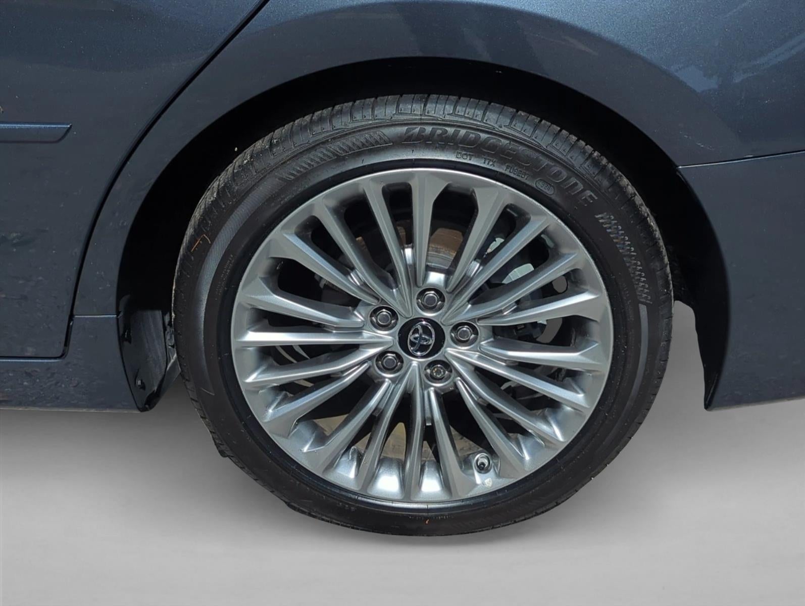 2019 Toyota Avalon Hybrid Limited (Natl)