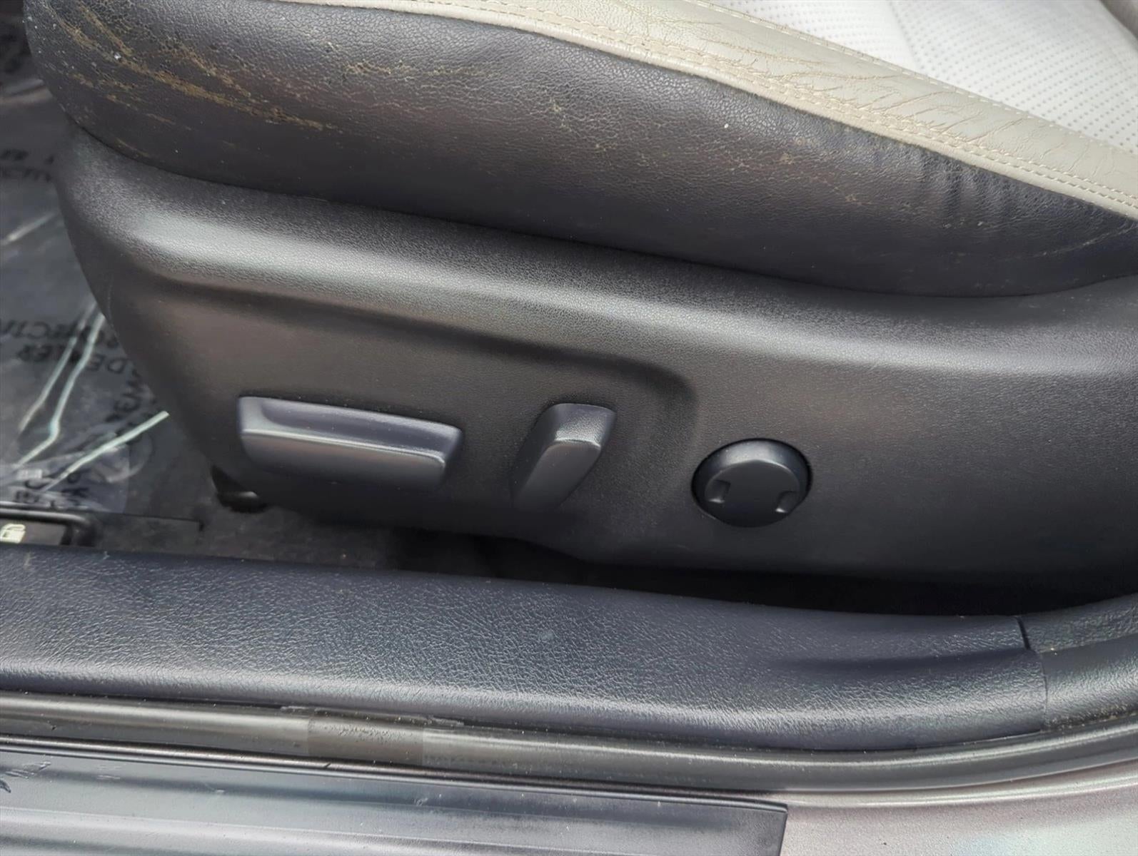 2015 Toyota Camry 4dr Sdn I4 Auto XSE (Natl)