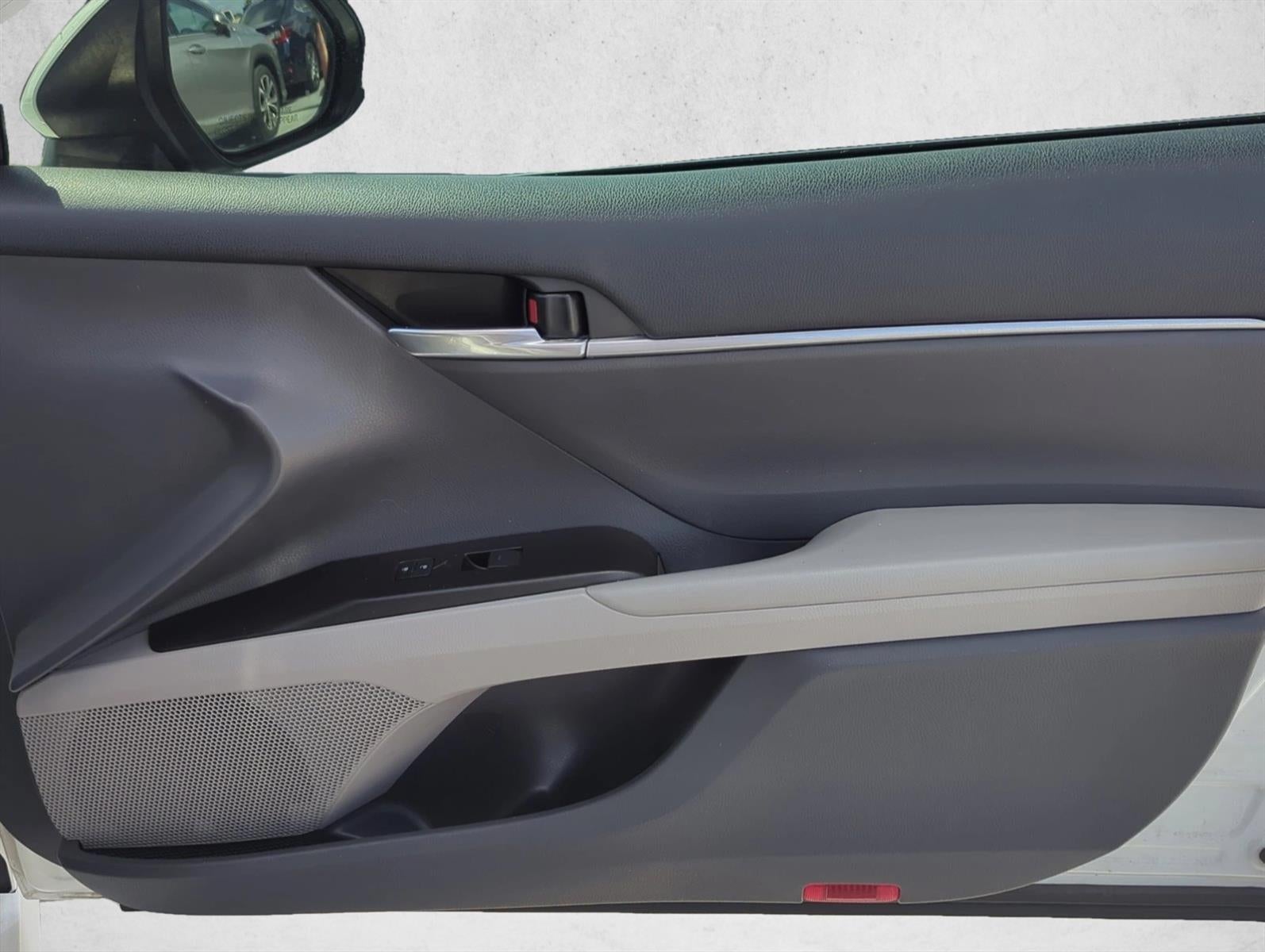 2022 Toyota Camry LE Auto (SE)