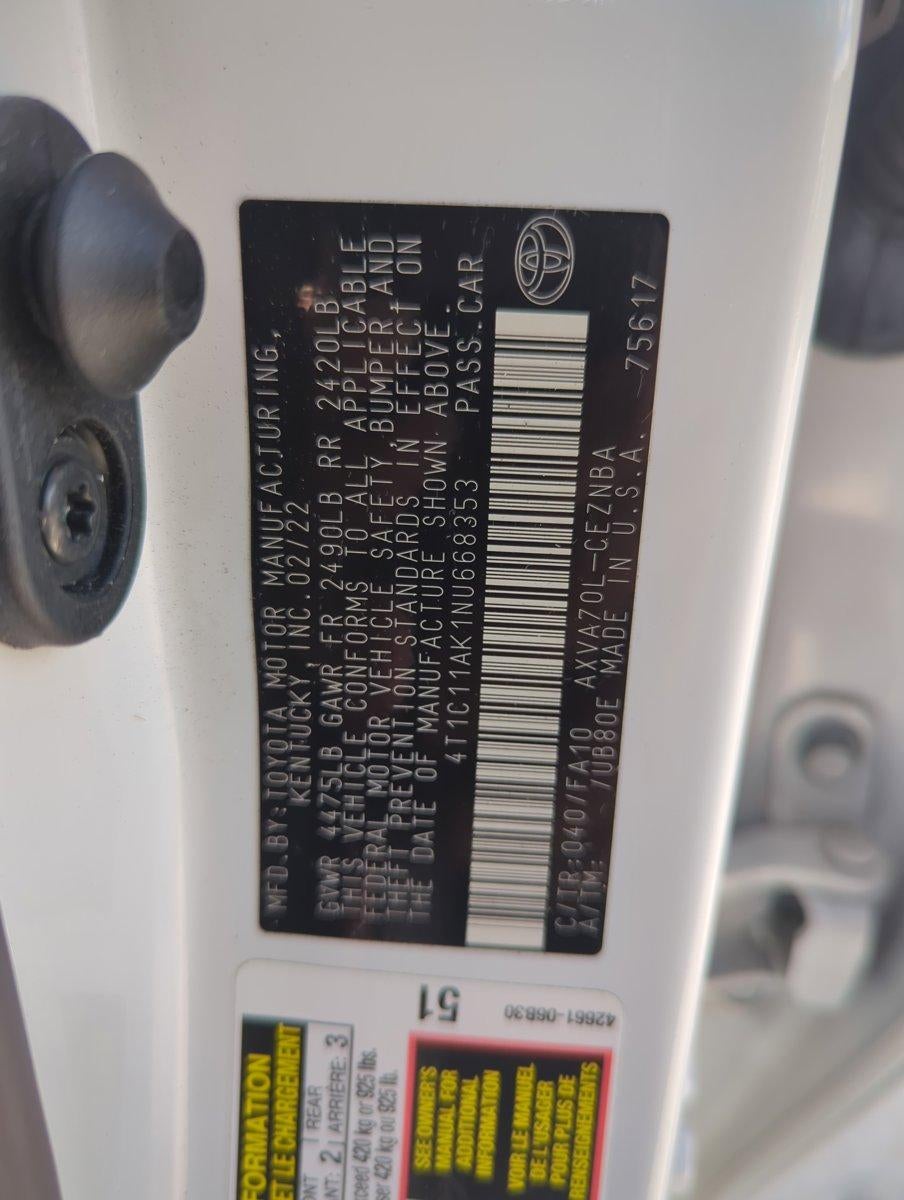 2022 Toyota Camry LE Auto (SE)