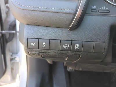 2024 Toyota Camry LE Auto (SE)