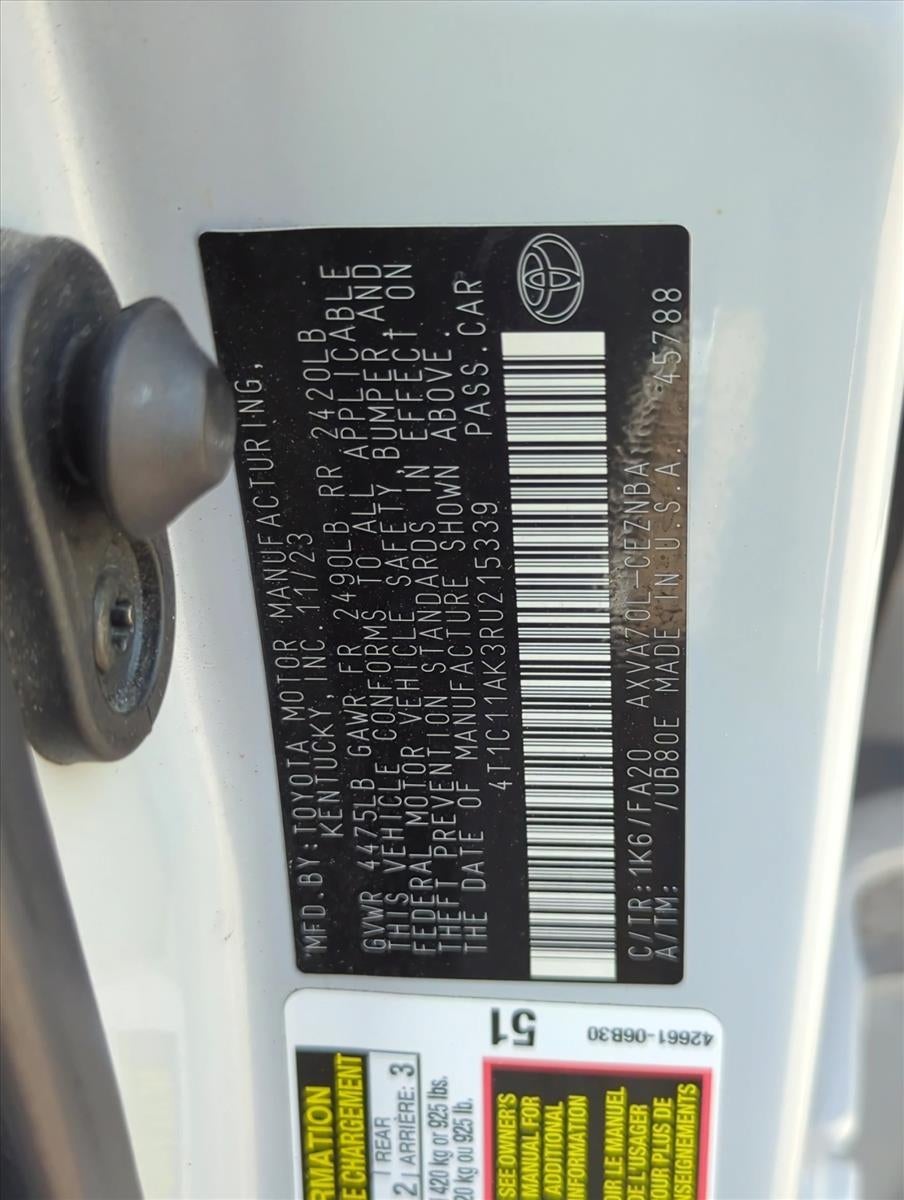 2024 Toyota Camry LE Auto (SE)