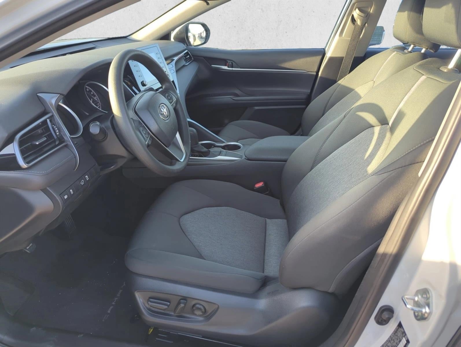 2024 Toyota Camry LE Auto (SE)