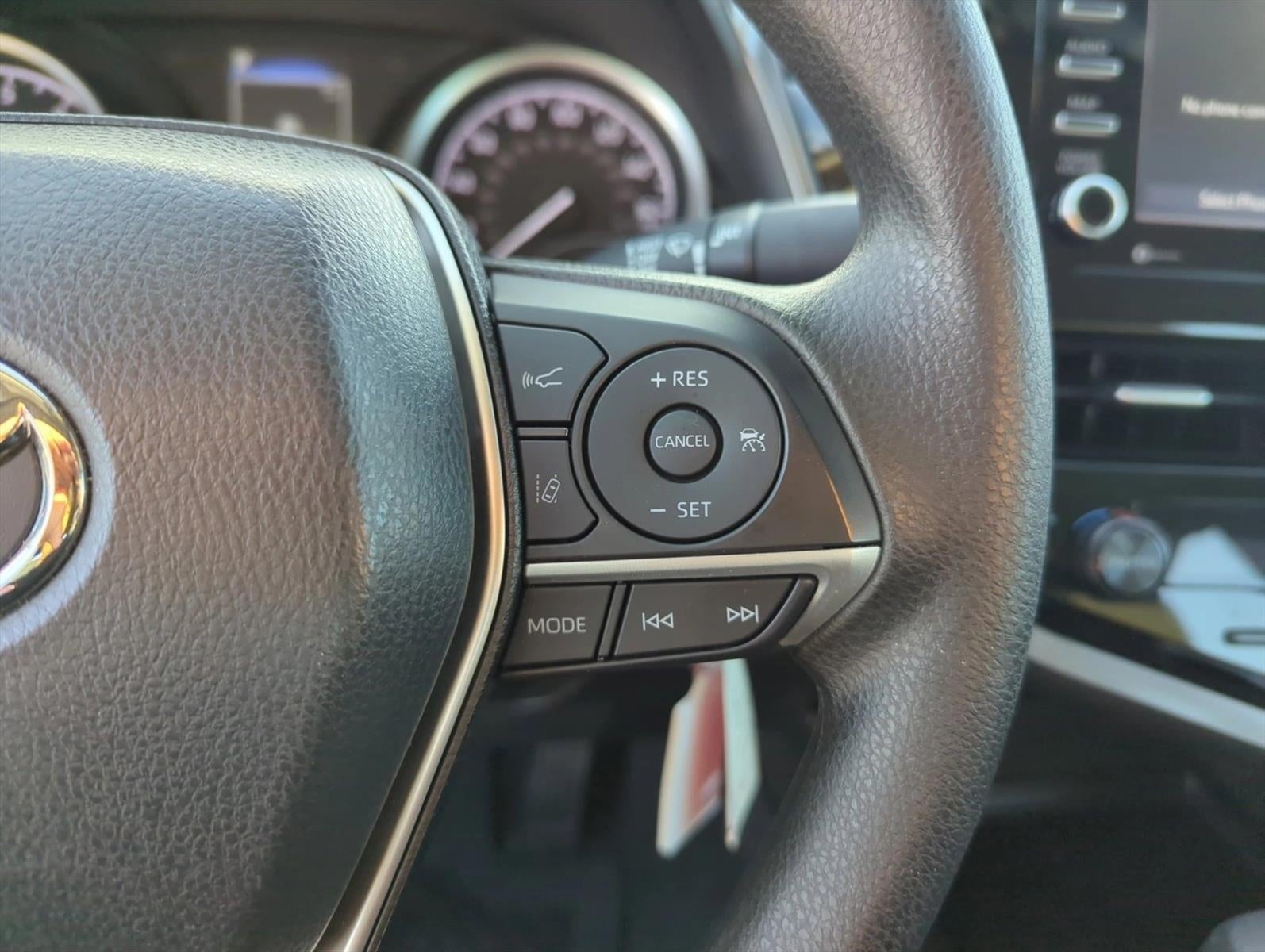 2024 Toyota Camry LE Auto (SE)