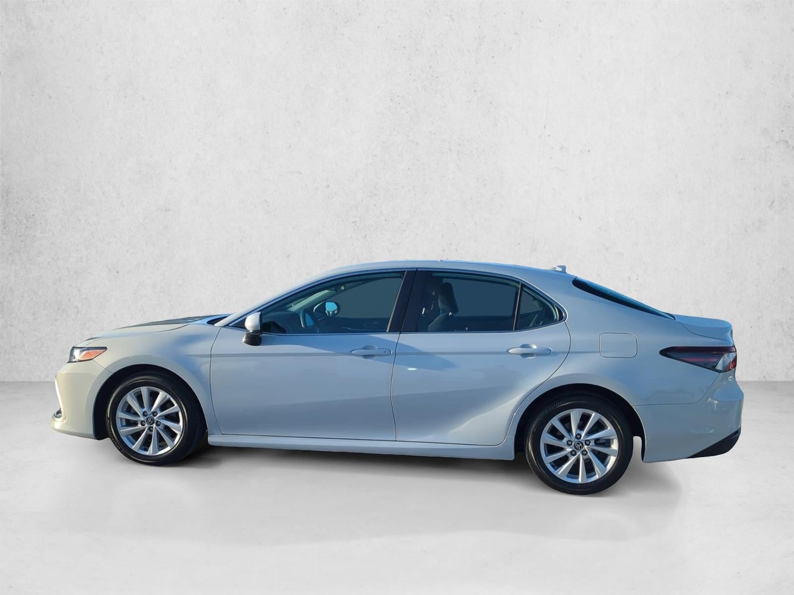 2024 Toyota Camry LE Auto (SE)