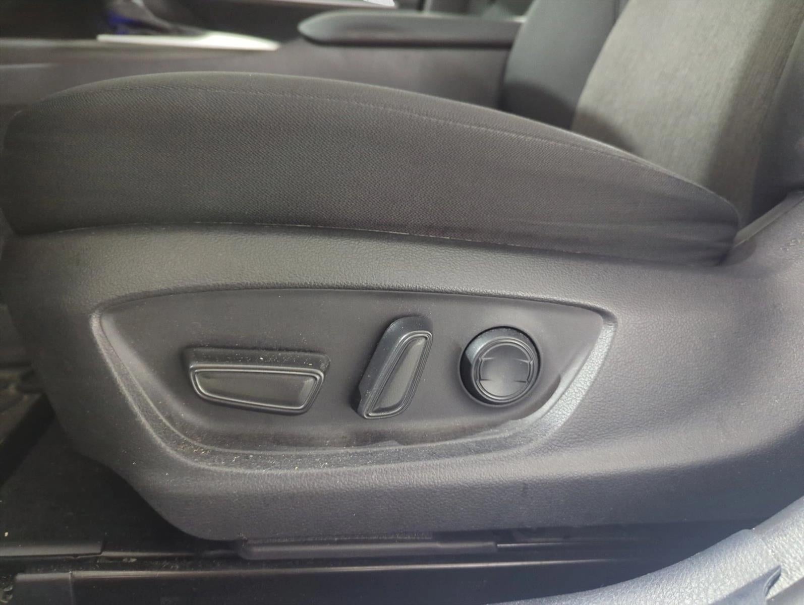 2022 Toyota Camry LE Auto (SE)